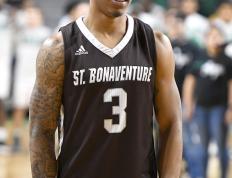 玩加竞技-转会期体能课后；法国国家队绝杀压哨备战NBA季后赛；压力陡增；临场指挥获称赞的简单介绍