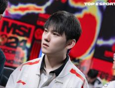 玩加电竞-包含JackeyLove新星绝杀表现惊艳，RNG未来可期！的词条