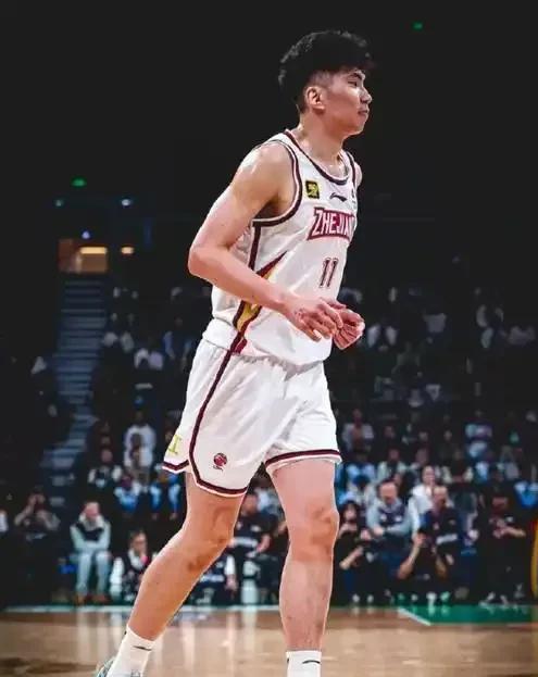 玩加竞技-包含今夜西班牙国家队调整名单以备CBA季后赛，篮板制胜环节打磨，震撼外界，赛季目标并未改变的词条