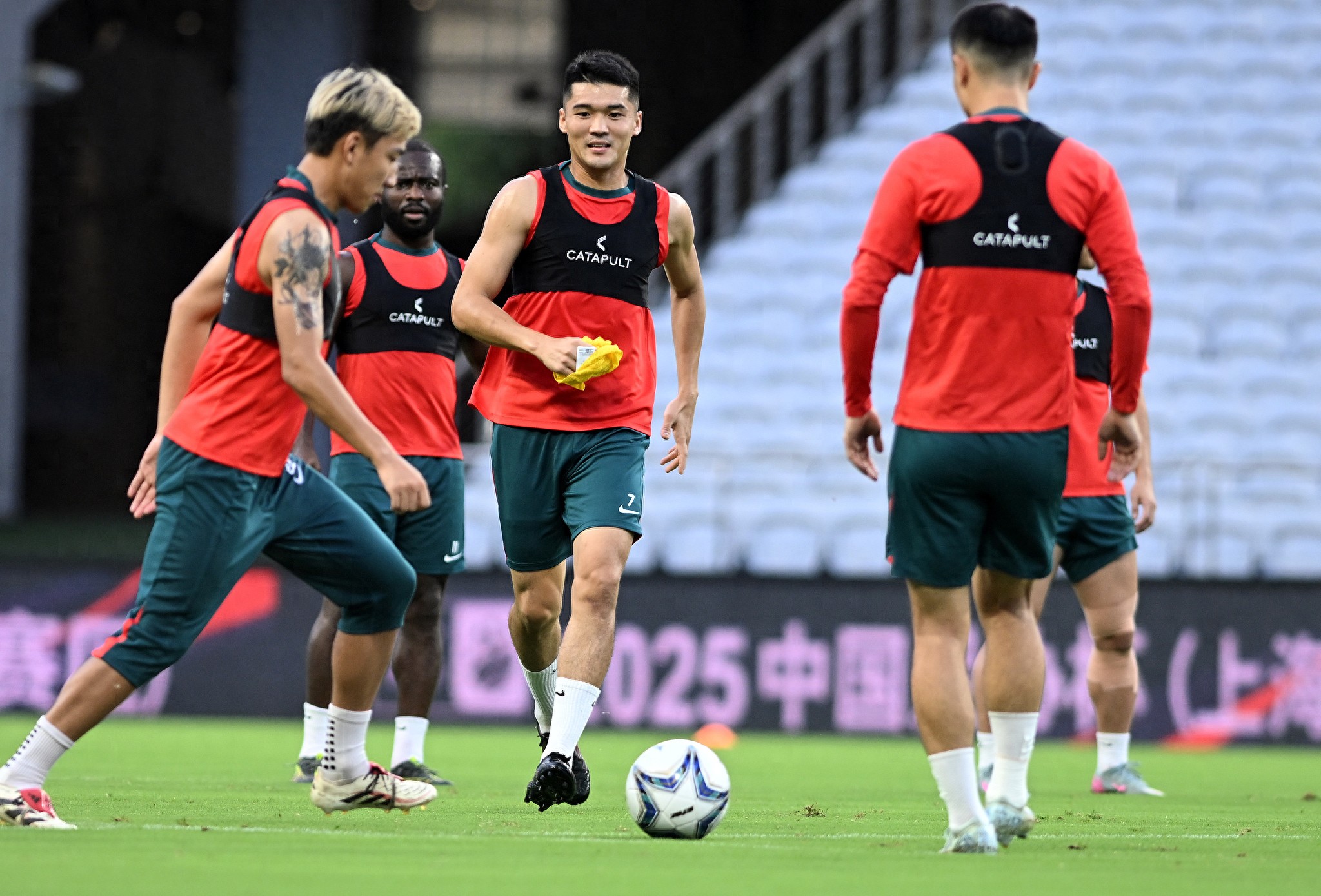 玩加电竞- 跆拳道总决赛上演强强对话,泰山貔貅队绝杀泰山灰熊队,多点开花奏效;本土核心状态回升