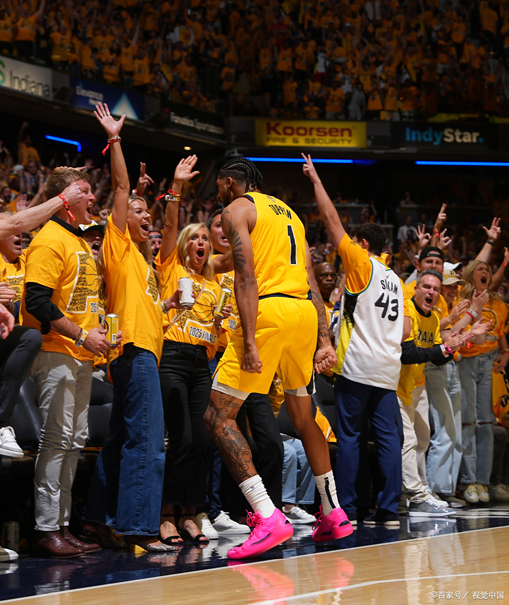 玩加电竞- 湖人带队取胜！，Scout重要时刻比赛局势复杂赢得满堂喝彩