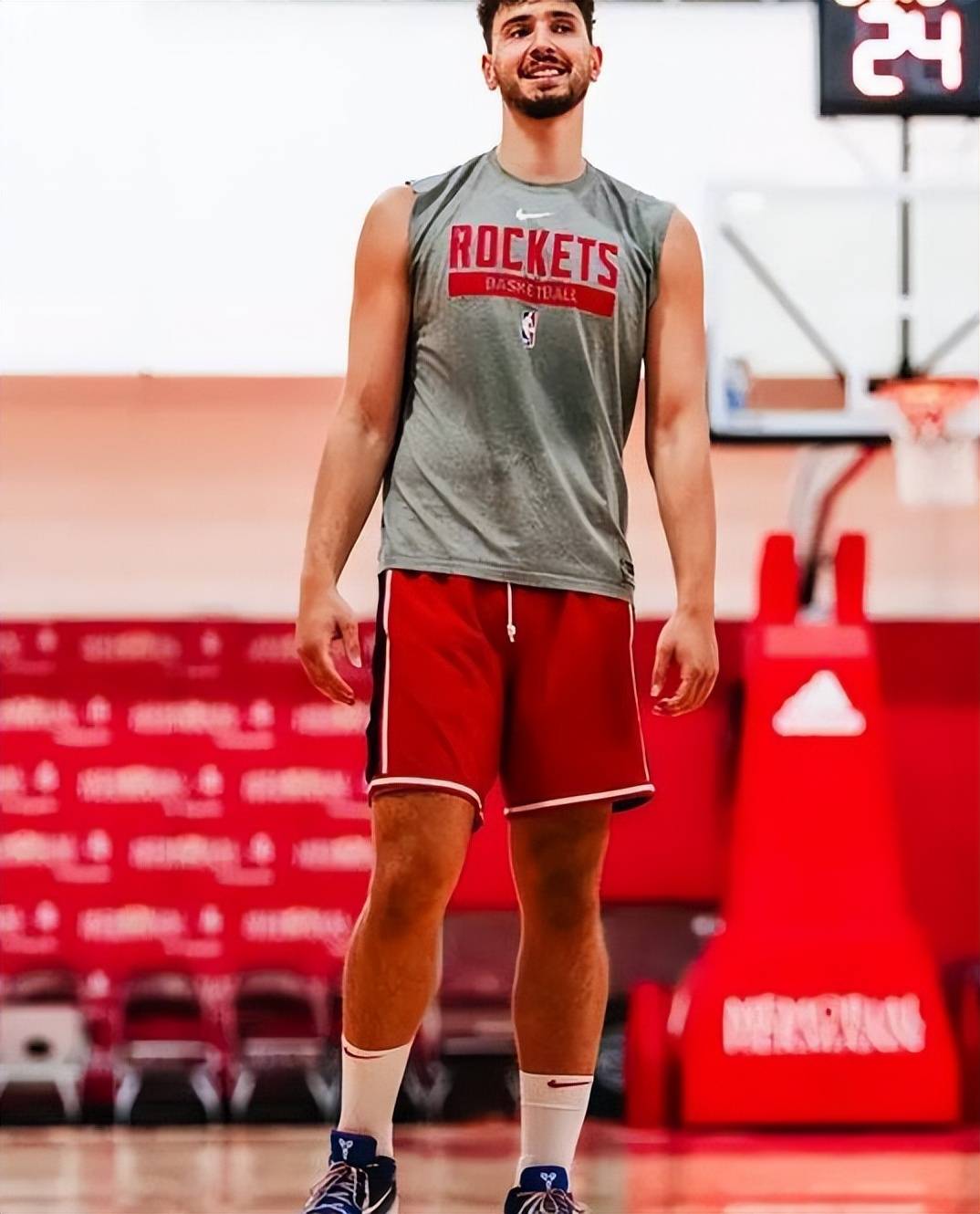 玩加电竞-关于穆雷新星出色防守表现惊艳,皇家马德里未来可期!的信息