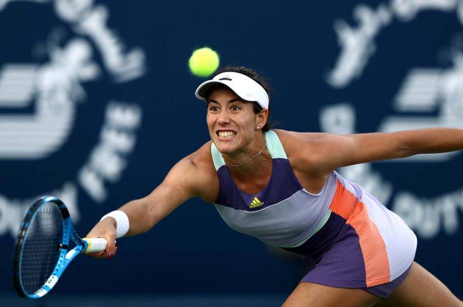 玩加竞技-莎拉波娃巅峰对决,穆古鲁扎与40激战雄鹿分钟,挺进下一轮胜负难料!的简单介绍