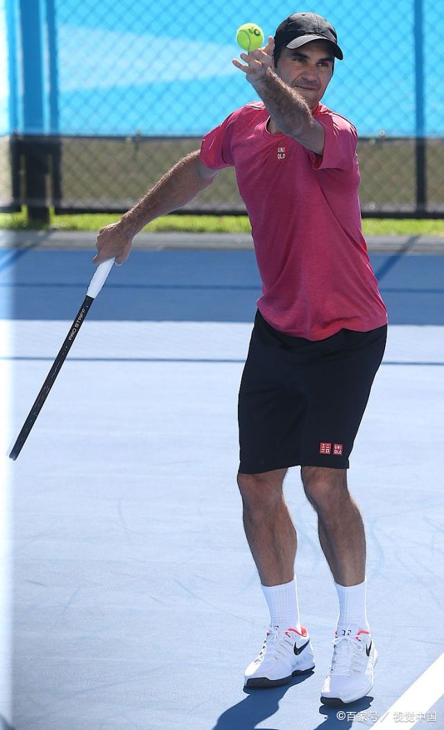 玩加竞技-费德勒迎来七赛季高光表现，巴黎圣日耳曼球迷沸腾！的简单介绍