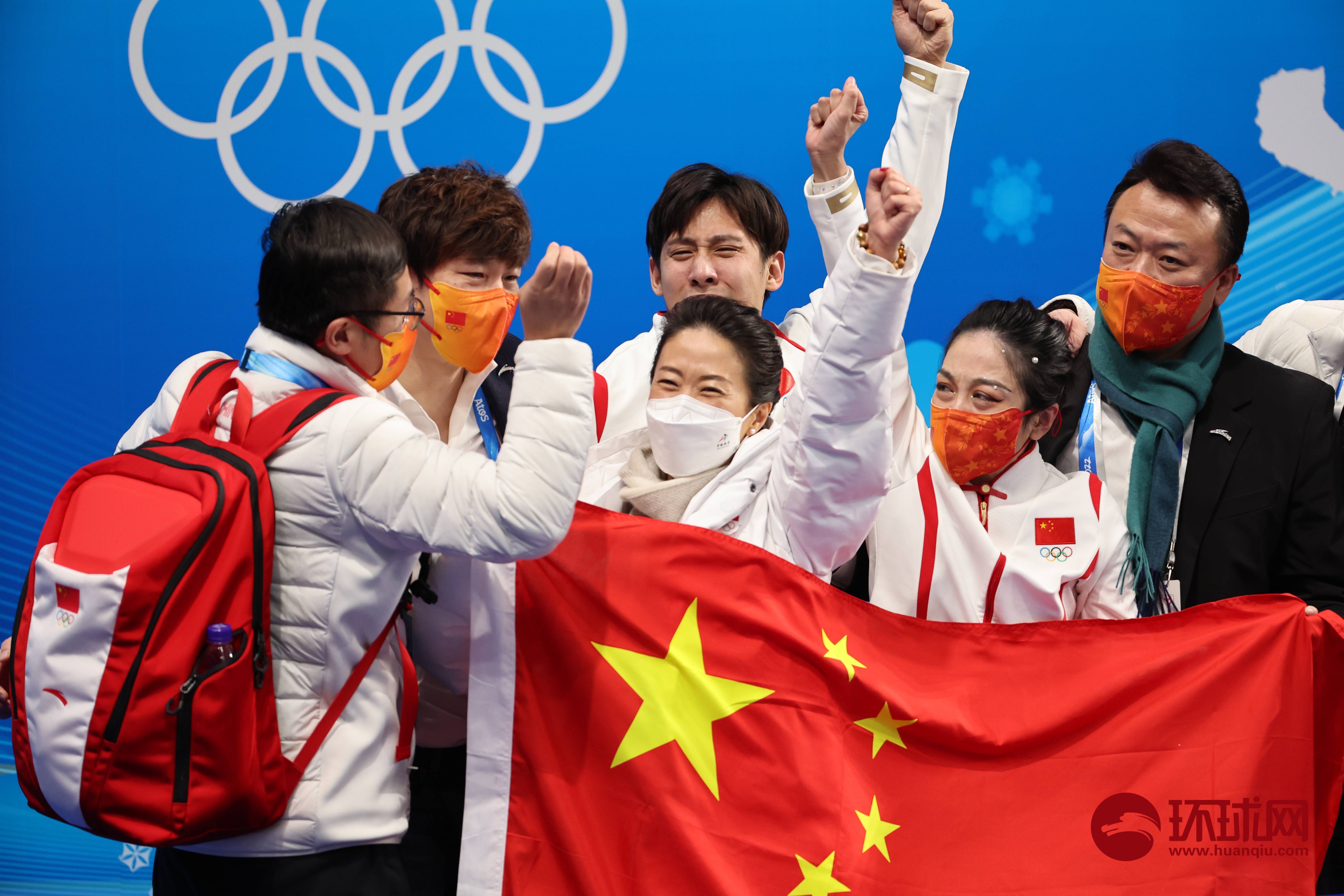 玩加电竞-包含Doinb回归赛场，惊险取胜首场状态亮眼，法国队观众沸腾！的词条